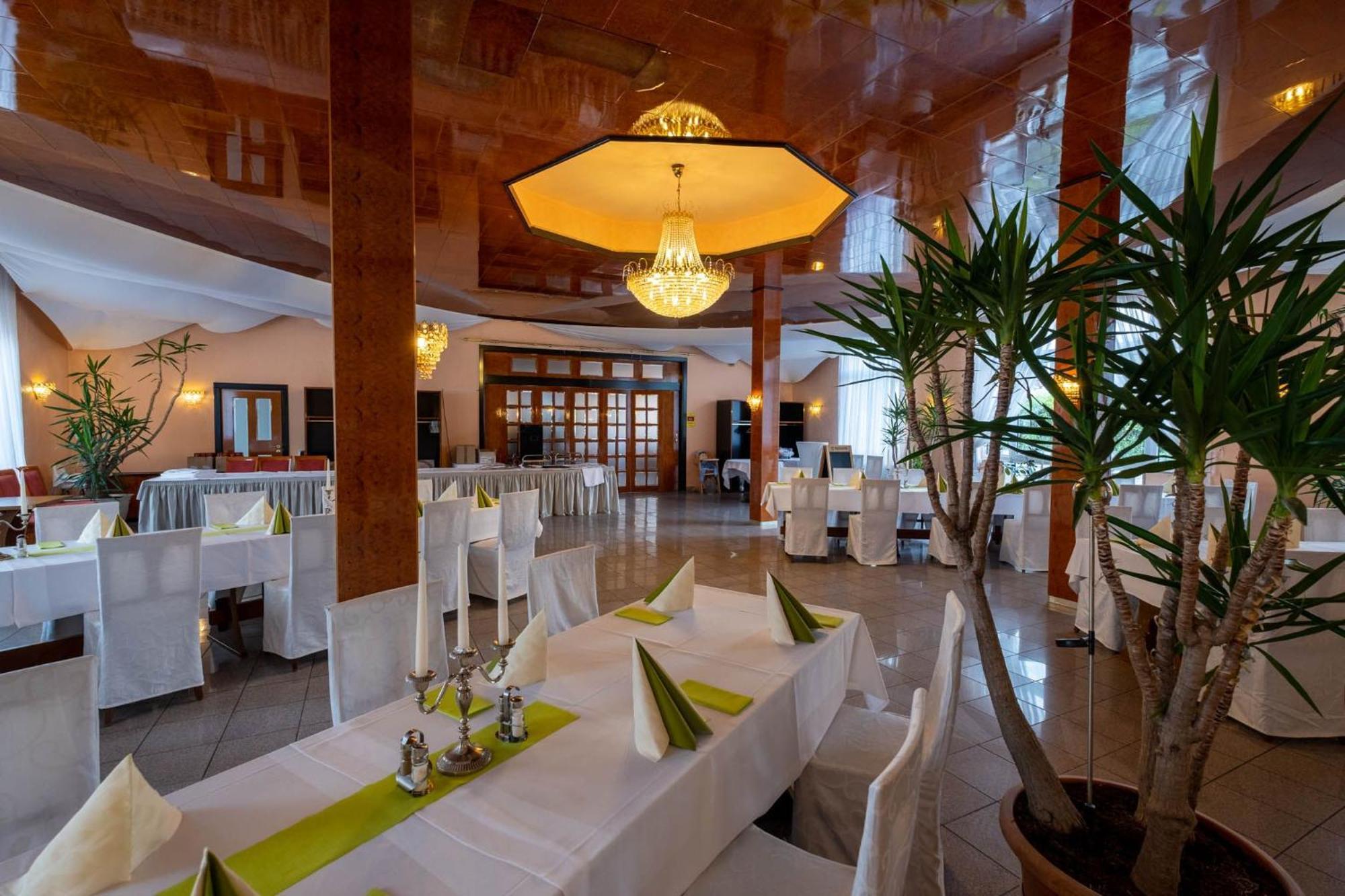 Kraichtaler Hof Hotell Exteriör bild