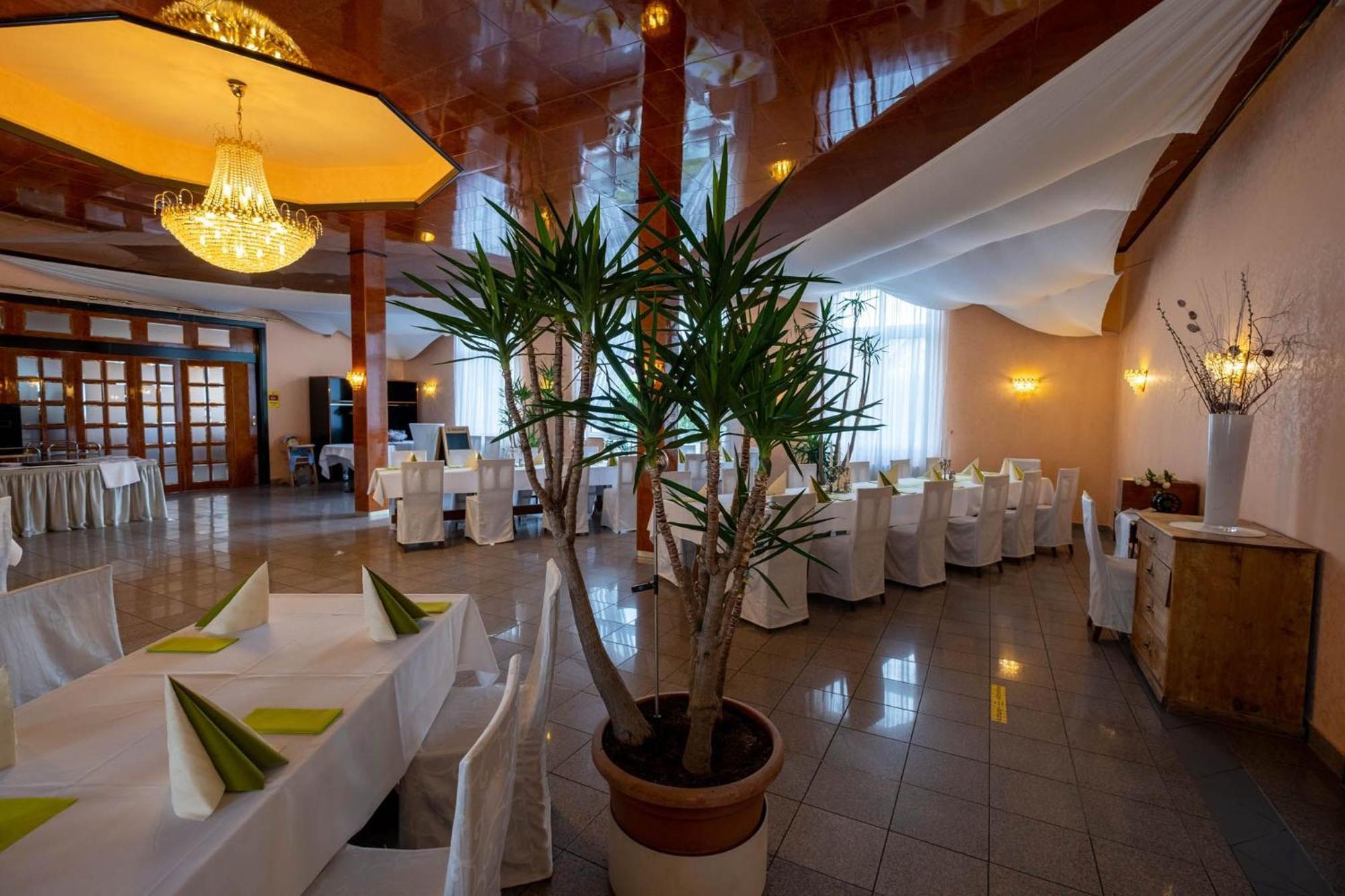 Kraichtaler Hof Hotell Exteriör bild