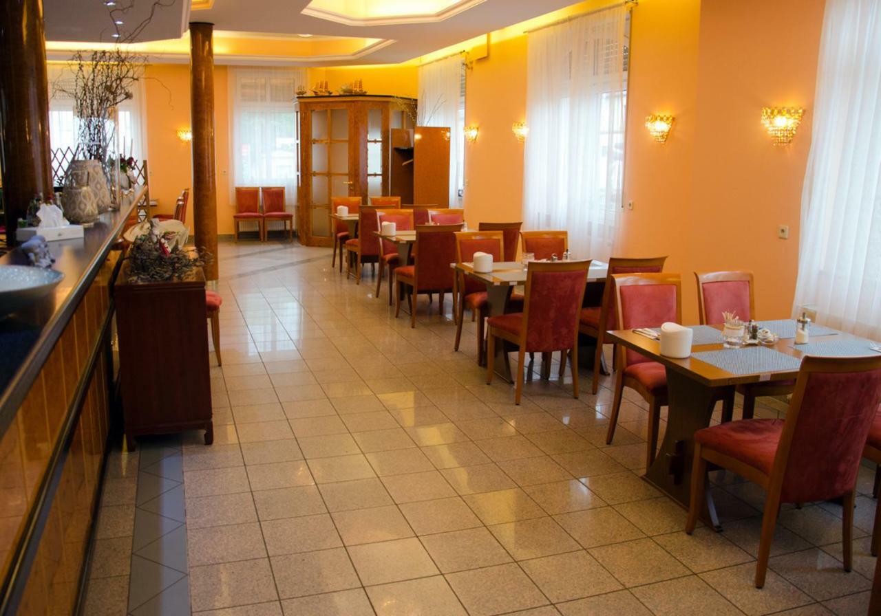 Kraichtaler Hof Hotell Exteriör bild